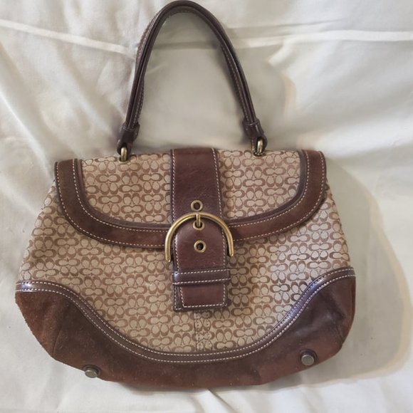 Coach Handbags - COACH purse/clutch